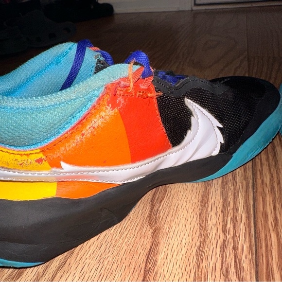 Nike Space Jam Sneakers - Picture 5 of 11